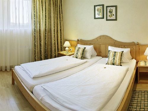 Roesch Hotel 3*